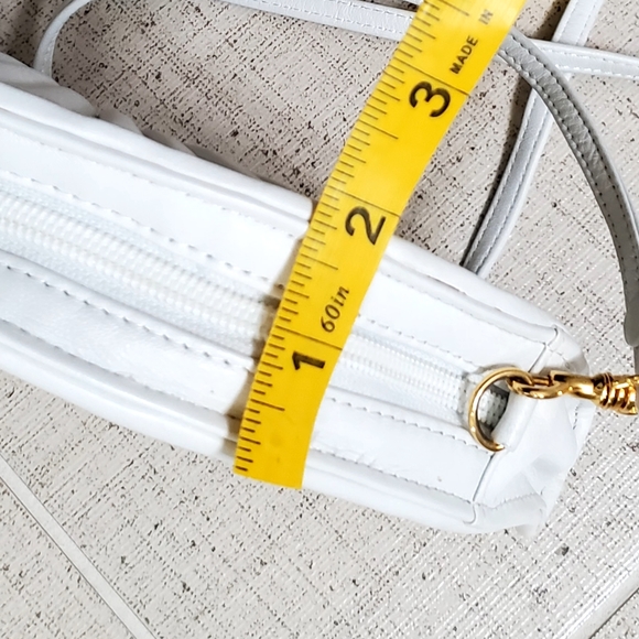 Vintage Brio! Fan Shape White Leather Convertible Bag, Fringe Tassle, EUC - Picture 14 of 15